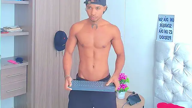 Snapshot of cassian_gold chatting on 07-07-26, 01:25 cassian gold online show from 07-07-26, 01:25