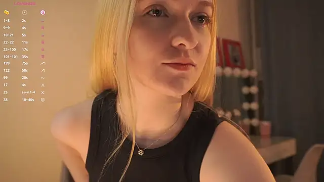 Snapshot of KrishnaSimmons chatting on 10-17-25, 07:04 KrishnaSimmons online show from 10-17-25, 07:04