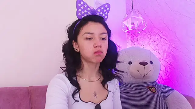 april bennett online show from 10-28-25, 12:37