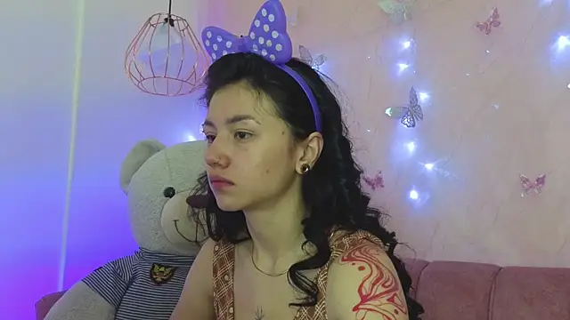 april bennett online show from 12-04-25, 12:37