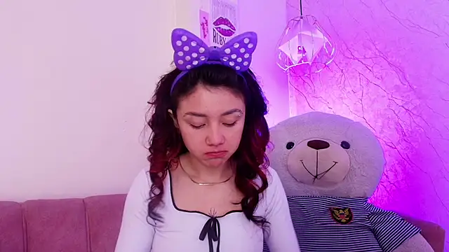 april bennett online show from 10-17-25, 12:18