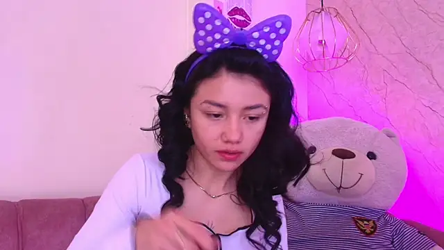 april bennett online show from 11-19-25, 12:16