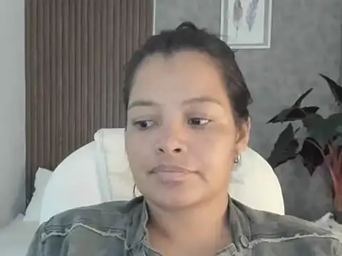 Scarletth Moon online show from 10-30-25, 01:20