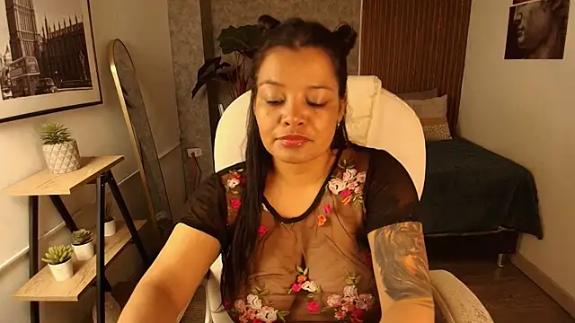 Scarletth Moon online show from 10-01-25, 12:42