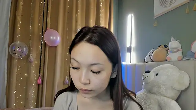 Snapshot of tokipokki chatting on 11-19-25, 12:32 tokipokki online show from 11-19-25, 12:32