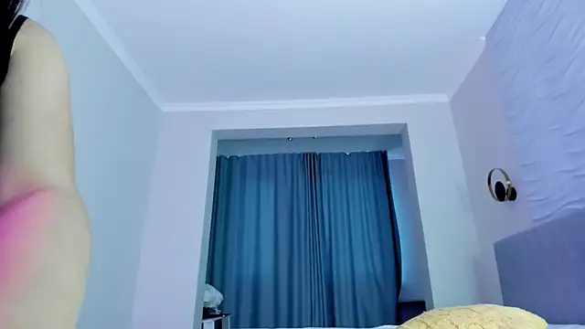 yanyaan online show from 09-25-25, 01:22