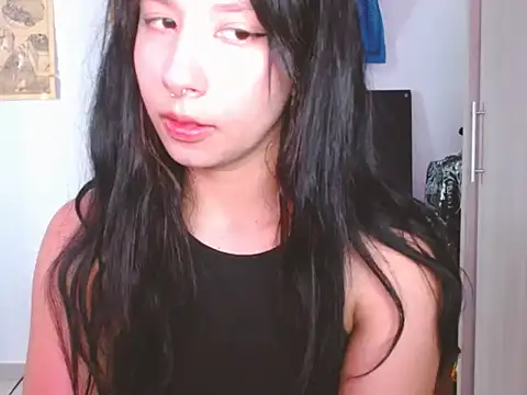 Snapshot of babyvavi chatting on 06-09-26, 01:34 babyvavi online show from 06-09-26, 01:34