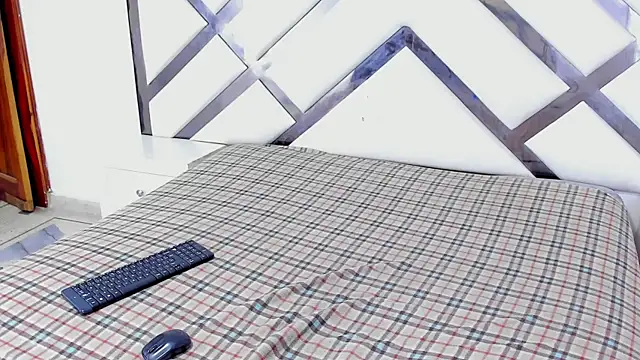 kingmaverickx online show from 11-29-25, 04:45