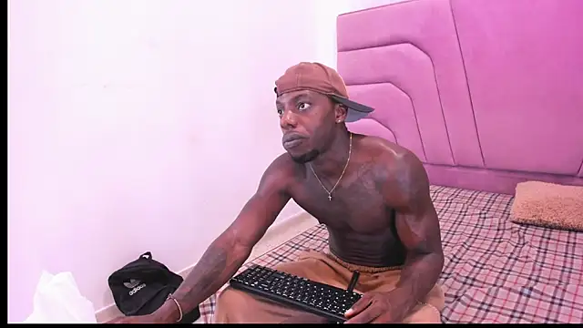 Snapshot of kingmaverickx chatting on 04-11-26, 12:40 kingmaverickx online show from 04-11-26, 12:40