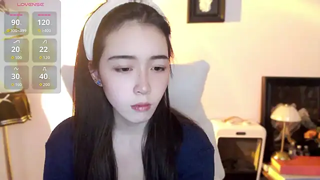 Wfrost0707 online show from 12-04-25, 06:56