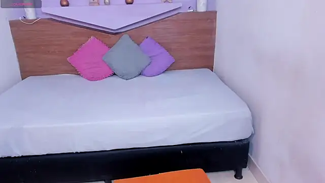 BiancaEmber9 online show from 10-02-25, 11:57