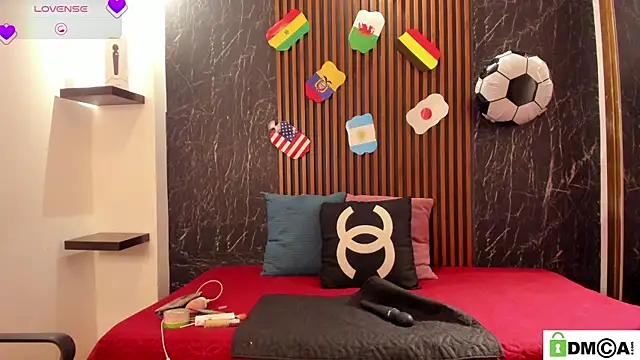 Caroline daring online show from 06-20-26, 01:27