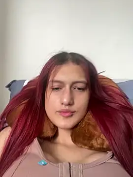 Caroline daring online show from 03-13-26, 05:18