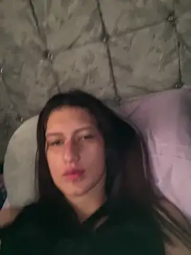 Caroline daring online show from 03-26-26, 02:37