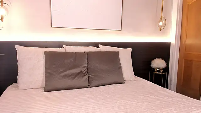 VictoriaShelby online show from 09-27-25, 12:00