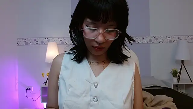 FresaAnix online show from 10-12-25, 07:37