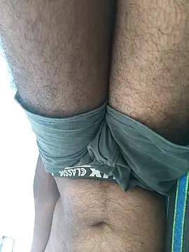 Snapshot of Chanderi19 chatting on 09-23-25, 01:34 Chanderi19 online show from 09-23-25, 01:34