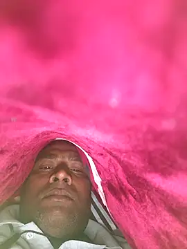 Chanderi19 online show from 12-15-25, 04:46