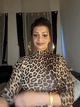 Pillango1212 online show from 01-10-26, 03:18