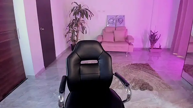 Candy fox 19 online show from 12-16-25, 07:07