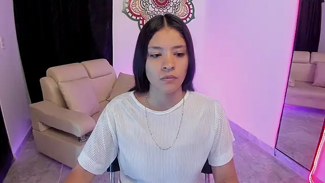 Candy fox 19 online show from 03-23-26, 02:17