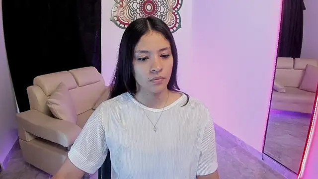 Candy fox 19 online show from 03-11-26, 04:12