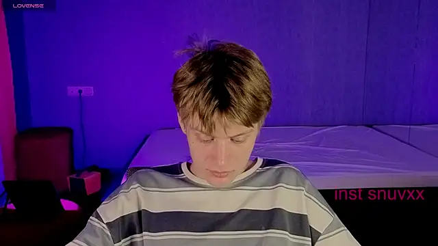 LouieEvans online show from 10-10-25, 03:57