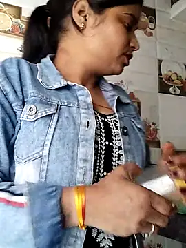 Hot-Pooja25 online show from 02-07-26, 05:37