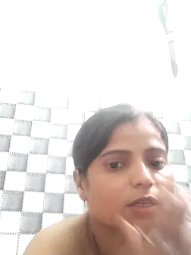 Snapshot of Hot-Pooja25 chatting on 09-15-25, 05:41 Hot-Pooja25 online show from 09-15-25, 05:41