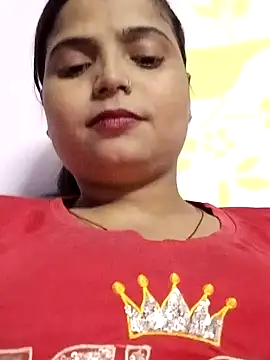 Hot-Pooja25 online show from 04-23-26, 01:35