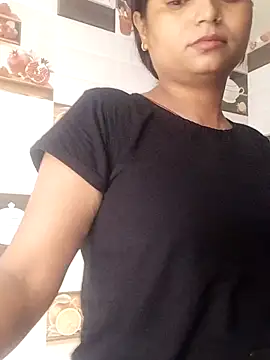 Hot-Pooja25 online show from 04-26-26, 02:09