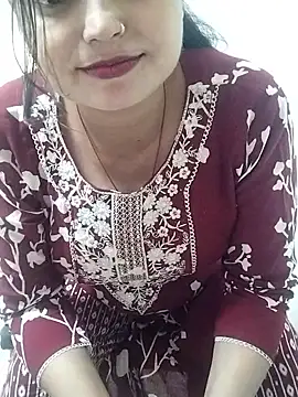 Hot-Pooja25 online show from 03-25-26, 05:51