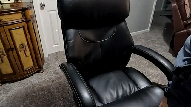 Snapshot of Mickelangello75 chatting on 09-25-25, 03:29 Mickelangello75 online show from 09-25-25, 03:29