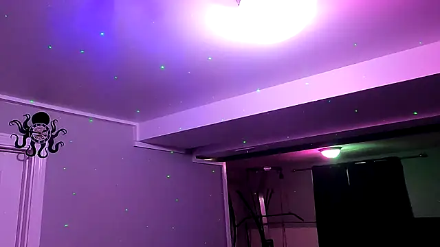 Snapshot of Mickelangello75 chatting on 10-14-25, 01:12 Mickelangello75 online show from 10-14-25, 01:12