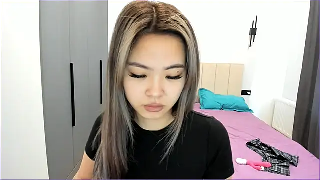 Maakimita online show from 10-28-25, 07:51