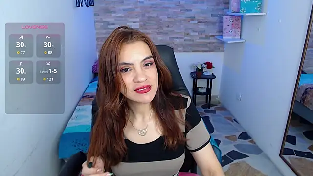 Snapshot of KendallWood_ chatting on 09-28-25, 01:29 KendallWood online show from 09-28-25, 01:29