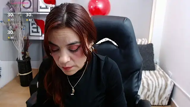 KendallWood  online show from 12-18-25, 08:56