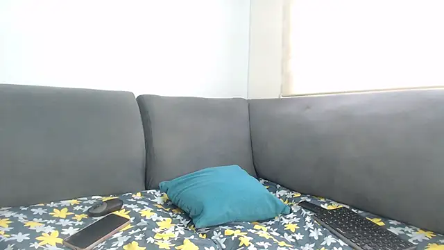 MelissaCooper   online show from 10-06-25, 08:42