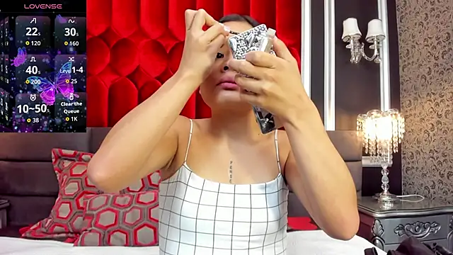 SharonBonet online show from 12-19-25, 11:23