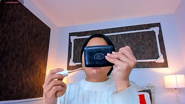 SharonBonet online show from 10-28-25, 11:20