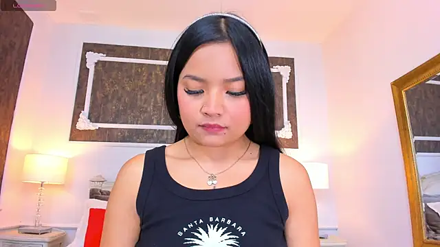 SharonBonet online show from 10-26-25, 02:17