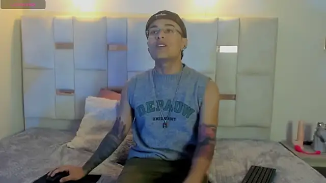 OliverMontiel online show from 09-18-25, 07:28