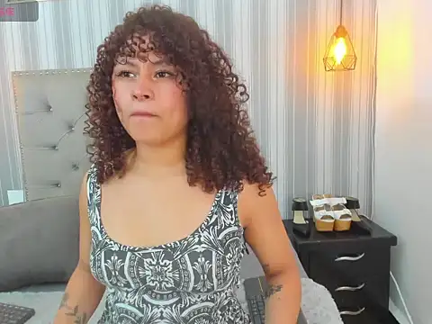 Sofiapassionne online show from 02-17-26, 05:54