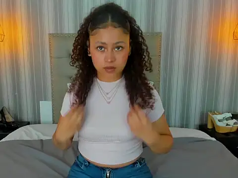 Sofiapassionne online show from 04-14-26, 01:38