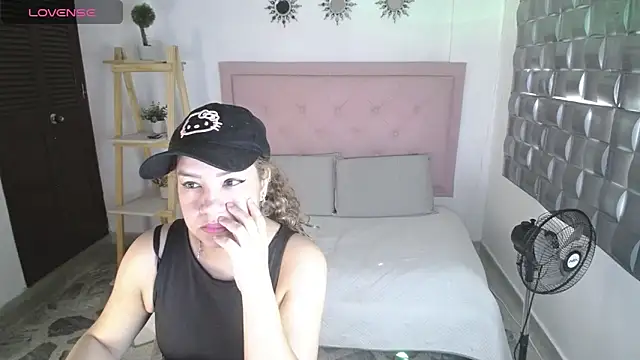 Dulce  Lovee online show from 11-14-25, 02:10