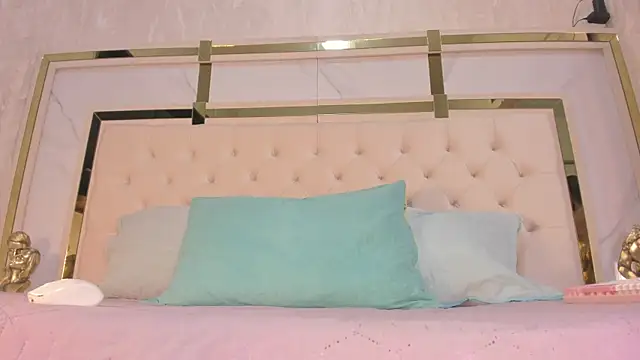 Cameron Hearts online show from 12-14-25, 12:33