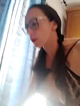 Snapshot of Astrid3 chatting on 05-07-26, 02:20 Astrid3 online show from 05-07-26, 02:20
