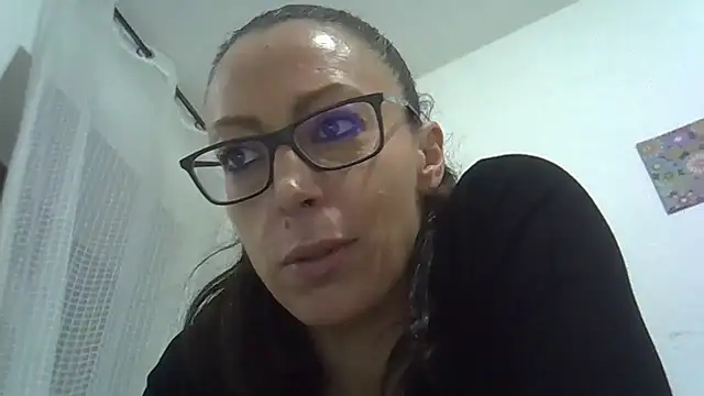 Snapshot of Astrid3 chatting on 05-08-26, 07:28 Astrid3 online show from 05-08-26, 07:28