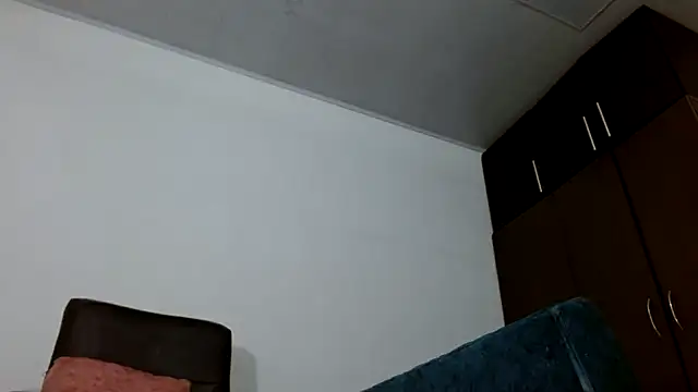 Snapshot of Nataly_Burning chatting on 05-14-26, 01:02 Nataly Burning online show from 05-14-26, 01:02