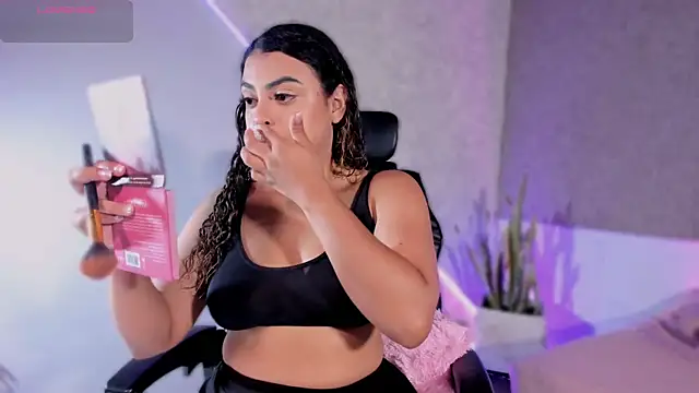 Salomeferreira  online show from 11-15-25, 04:22